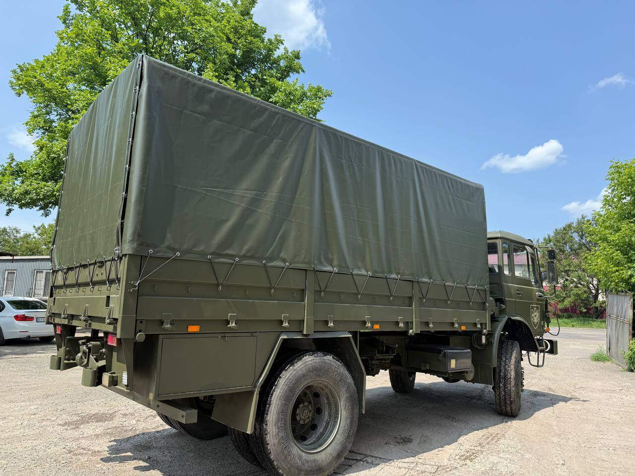 Тенти для військових авто від TENT-K — Чудова тканина кольору хакі